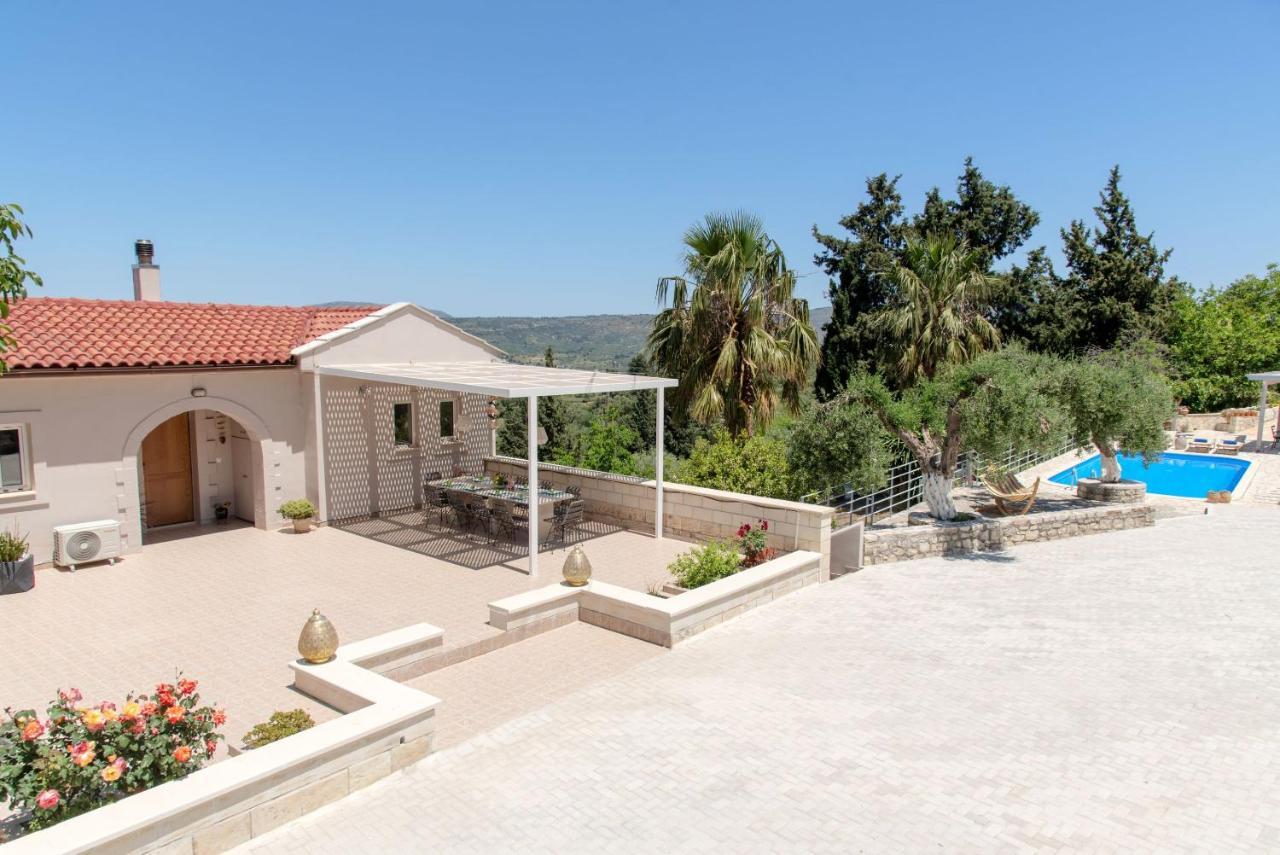 Villa Chrysallis With Heated Pool Georgioupoli Exterior photo