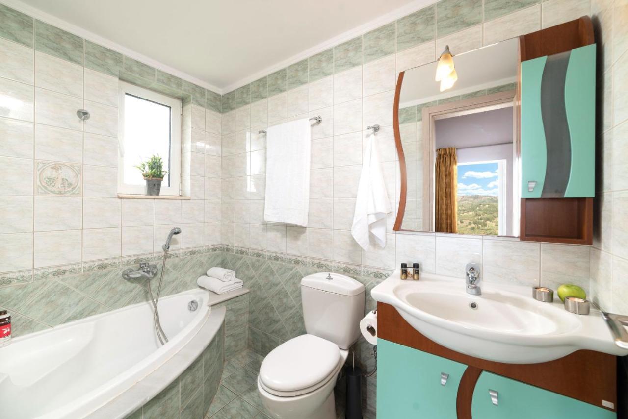 Villa Chrysallis With Heated Pool Georgioupoli Exterior photo