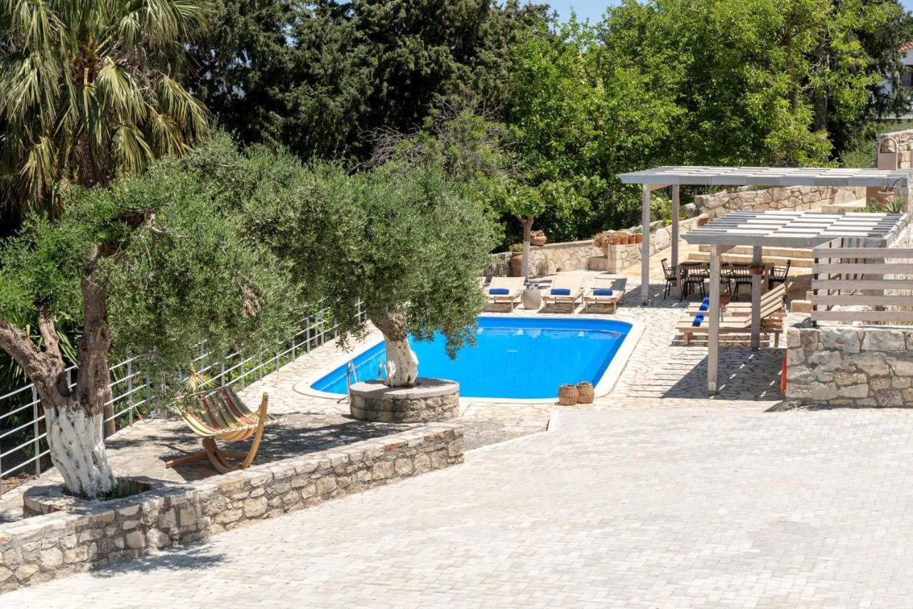 Villa Chrysallis With Heated Pool Georgioupoli Exterior photo