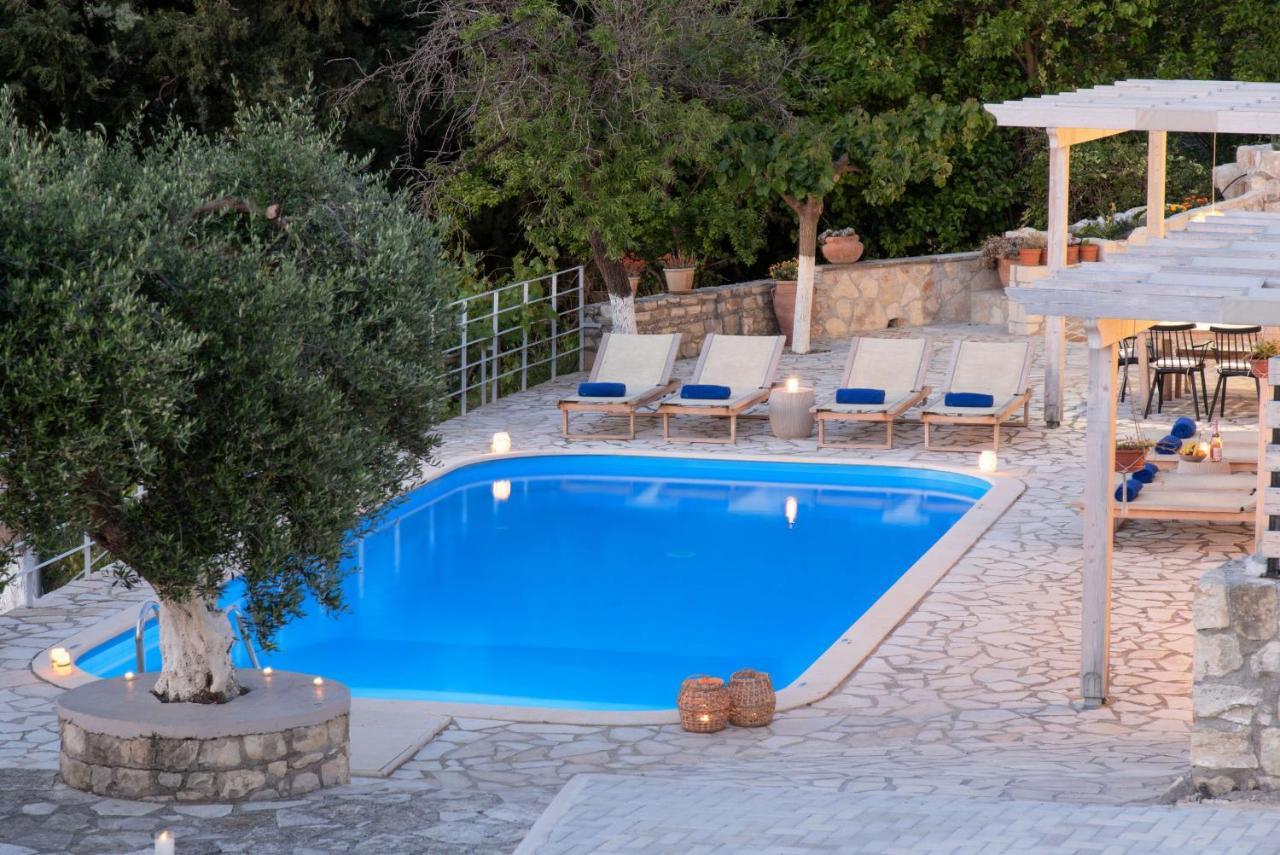 Villa Chrysallis With Heated Pool Georgioupoli Exterior photo